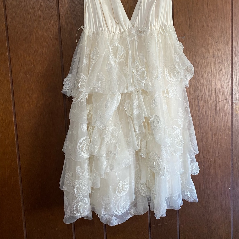 Nice blouse with neckline B worn once